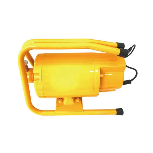161339     CONCRETE VIBRATOR
